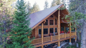 Lumberjack Lodge by KABINO Hot Tub Fire Pit Satellite WiFi Grill Large Porch